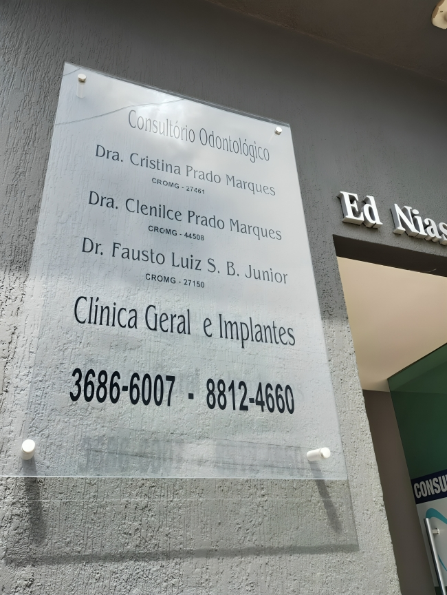 Equipamentos Clínicos Modernos